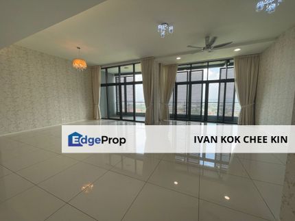 Facing Golf View Unit, Selangor, Tropicana