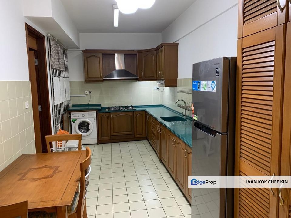 Low Rise Facing Pool With 2 Carpark Lot, Selangor, Tropicana