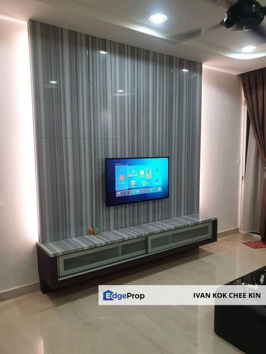 Fully Renovated Unit With 3 Carpark Lot, Selangor, Saujana 