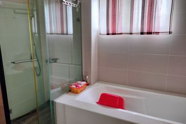 Bungaraya Kondominium, Saujana Subang