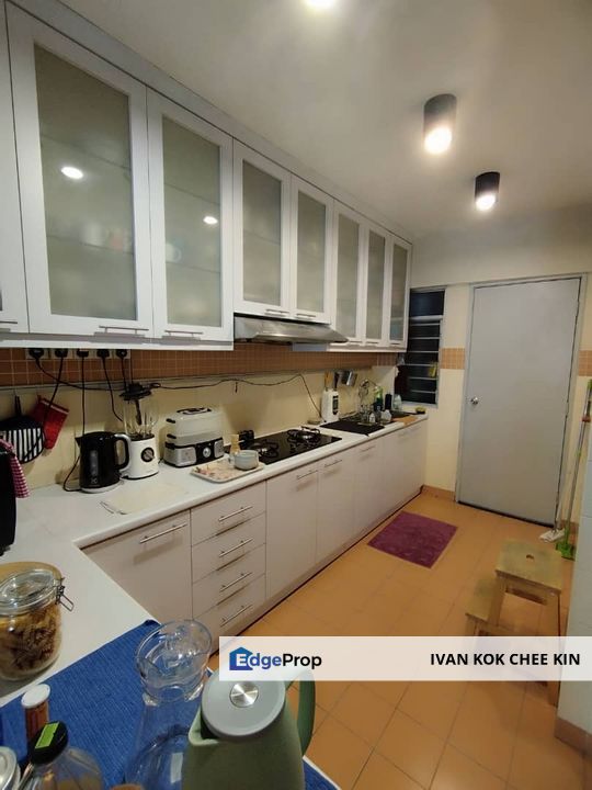 Well Maintained Corner Unit, Selangor, Damansara Perdana