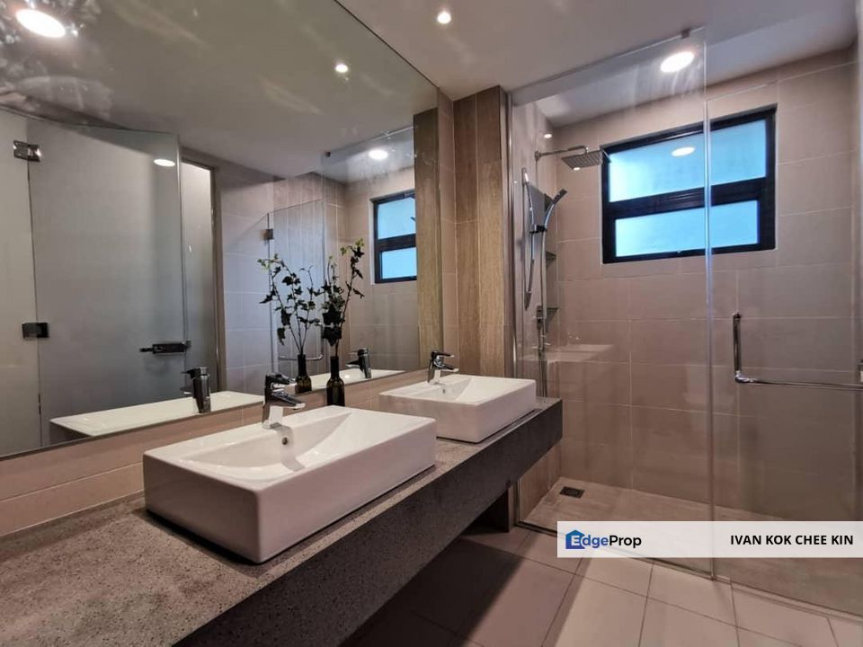 Value Buy Unit With Big Balcony, Selangor, Ara Damansara