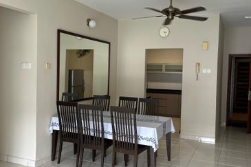 Perdana View Condominium