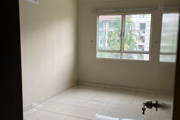 Perdana View Condominium