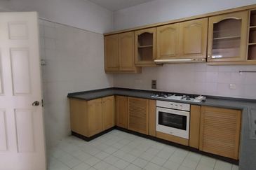 Bungaraya Kondominium, Saujana Subang