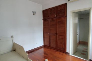 Bungaraya Kondominium, Saujana Subang