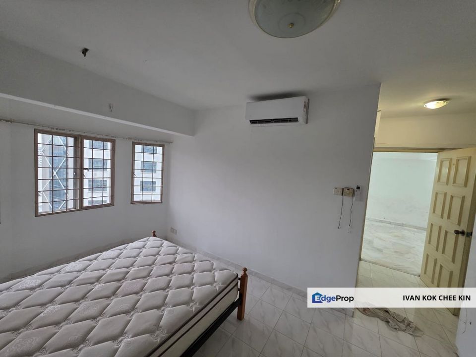 Value Buy Unit, Selangor, Petaling Jaya