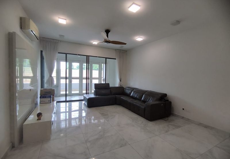 Ara Hill Condominium