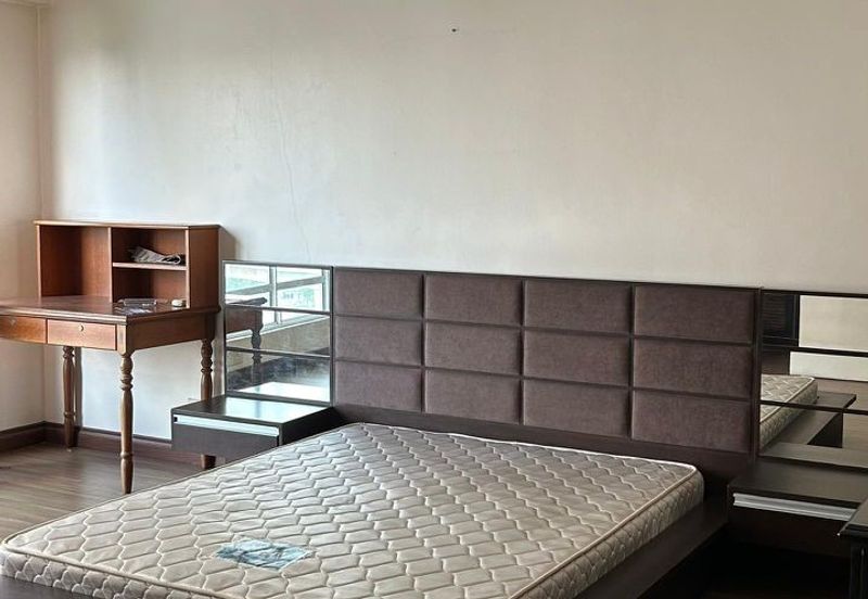 Sterling Condominium