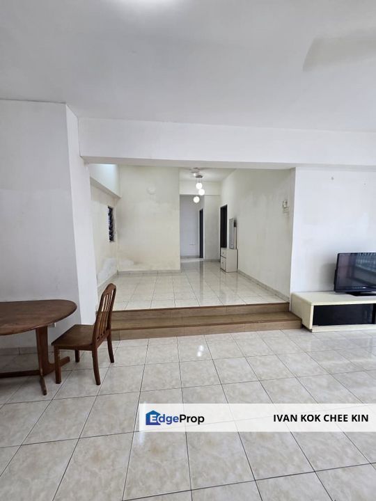 Walking Distance To Paradigm Mall & LRT Station, Selangor, Kelana Jaya