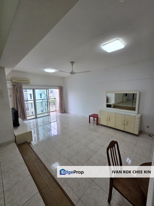 Walking Distance To Paradigm Mall & LRT Station, Selangor, Kelana Jaya