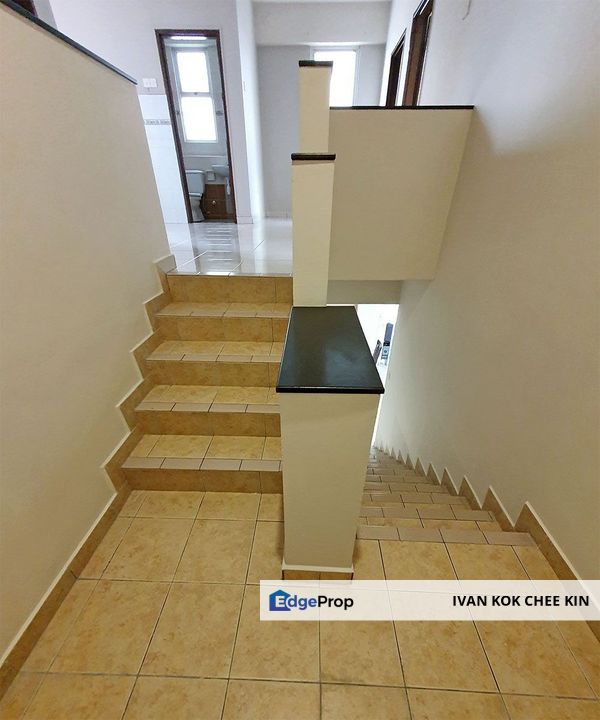 Walking Distance To LRT Station & Paradigm Mall, Selangor, Kelana Jaya