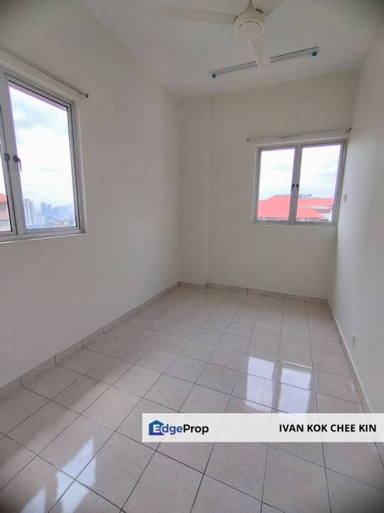 Walking Distance To LRT Station & Paradigm Mall, Selangor, Kelana Jaya