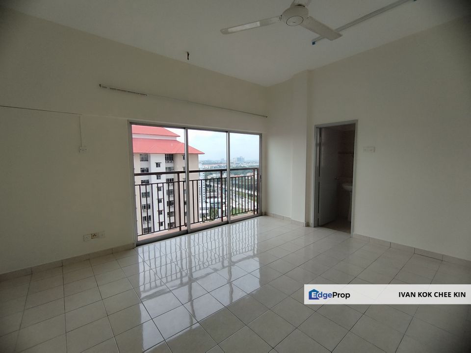 Walking Distance To LRT Station & Paradigm Mall, Selangor, Kelana Jaya