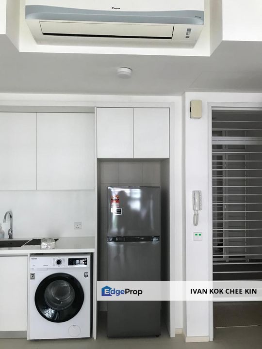 Walking Distance To LRT Station, Selangor, Ara Damansara