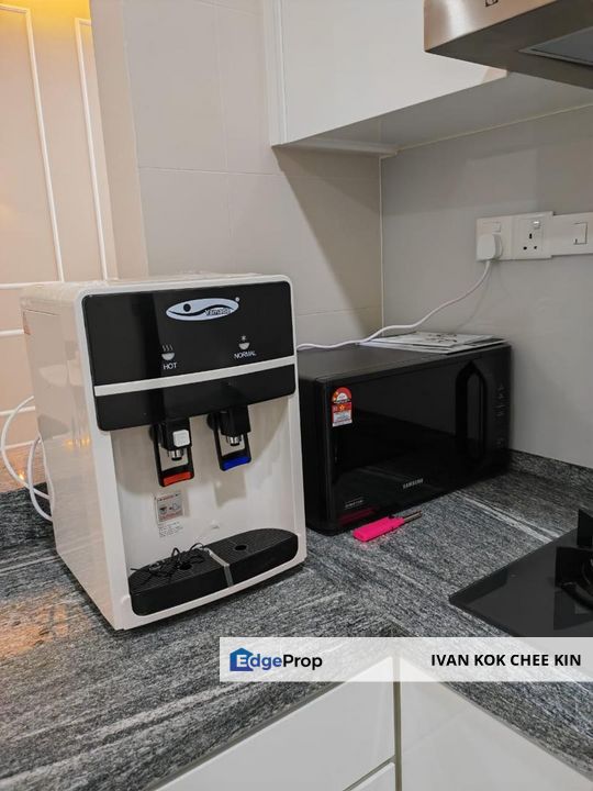 Walking Distance To Paradigm Mall & LRT 3 Station, Selangor, Petaling Jaya