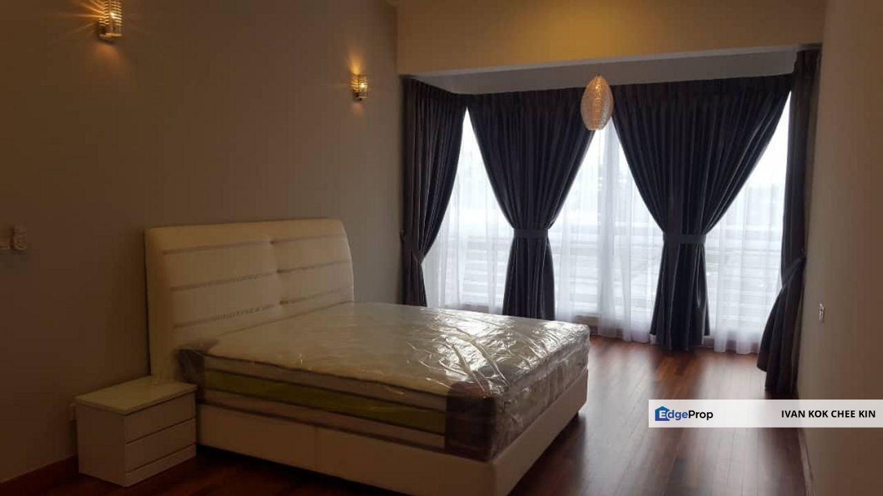 Limited Big Size Unit, Selangor, Bandar Utama