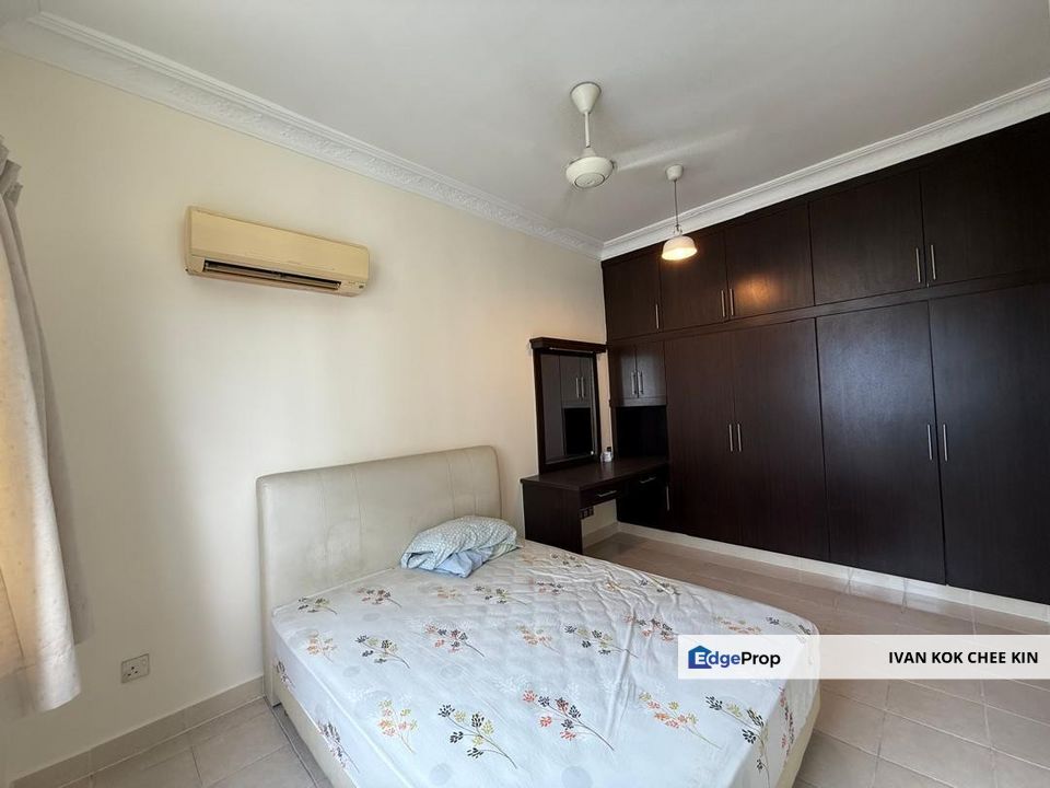 Well Renovated & Walking Distance To Lrt Station, Selangor, Kelana Jaya