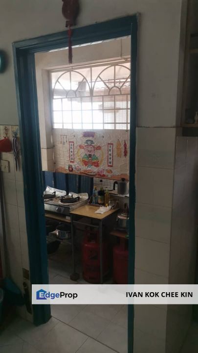 Limited End Lot Double Storey House @ USJ 16, Selangor, USJ