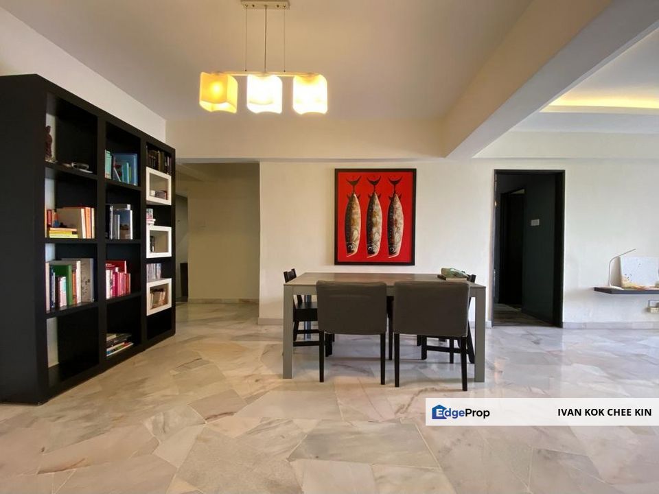 Value Buy 4 Rooms Unit & Walking Distance To LRT Station, Selangor, Petaling Jaya