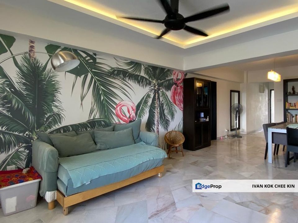 Value Buy 4 Rooms Unit & Walking Distance To LRT Station, Selangor, Petaling Jaya