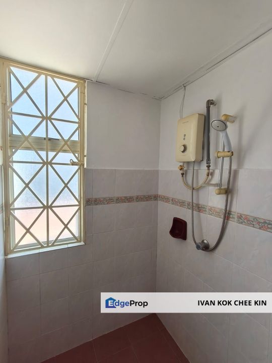 Well Maintained Unit With 2 Carpark Lot, Selangor, Kelana Jaya