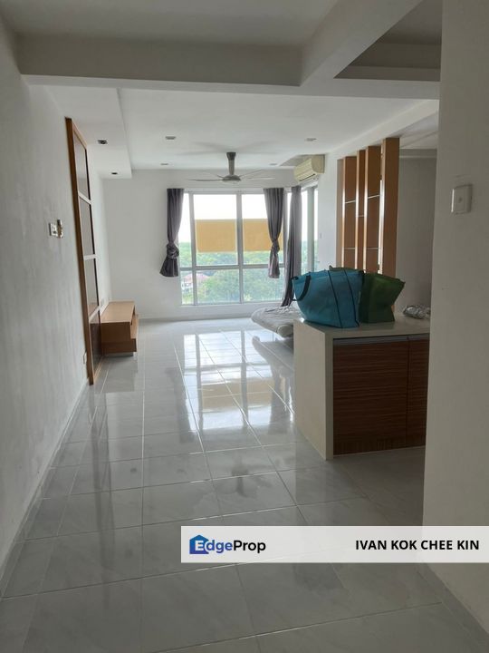 Facing Golf View, Selangor, Kota Damansara