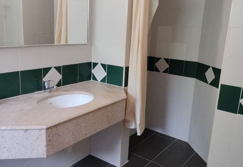 Bungaraya Kondominium, Saujana Subang