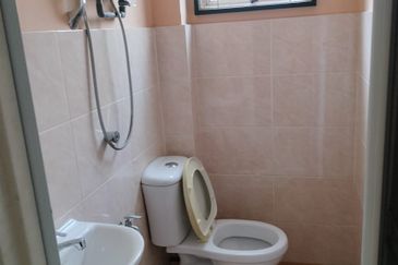 Bungaraya Kondominium, Saujana Subang