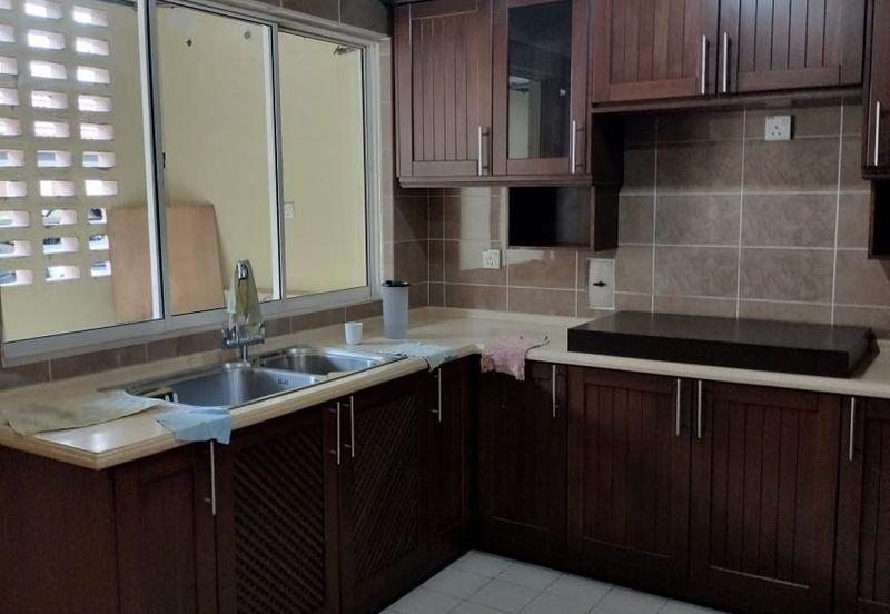 Bungaraya Kondominium, Saujana Subang