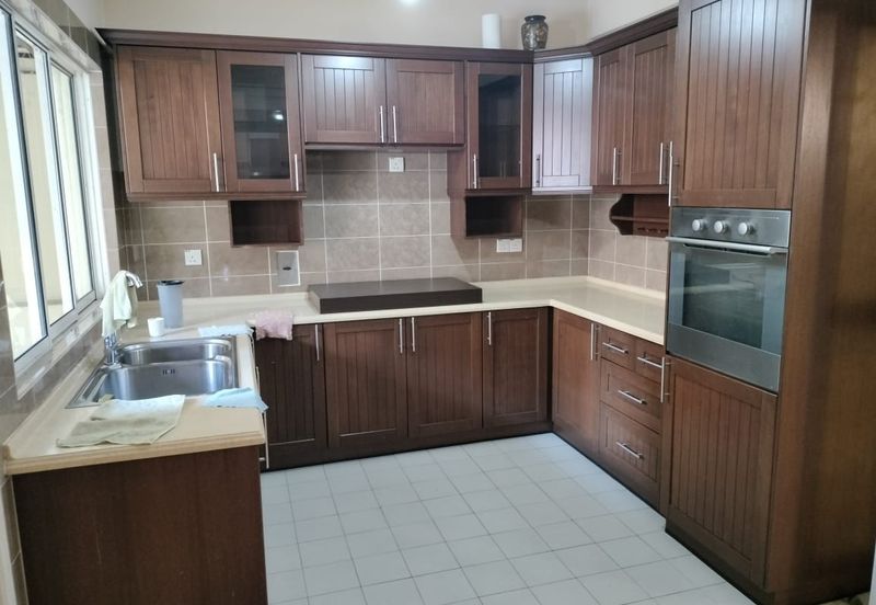 Bungaraya Kondominium, Saujana Subang