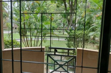 Bungaraya Kondominium, Saujana Subang