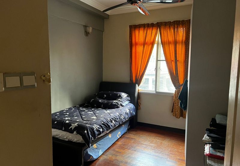 Bungaraya Kondominium, Saujana Subang