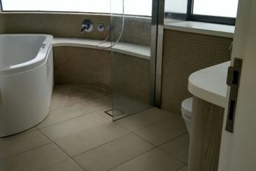 AraGreens Residences