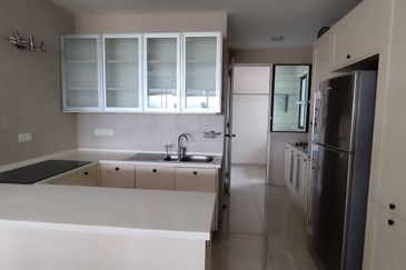 Ara Hill Condominium