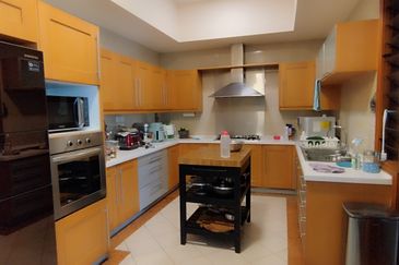 Mont Kiara Damai Resort Condominium