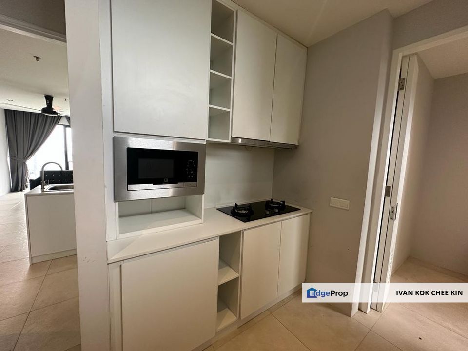 Fully Renovated & Partial Golf View Unit, Selangor, Tropicana