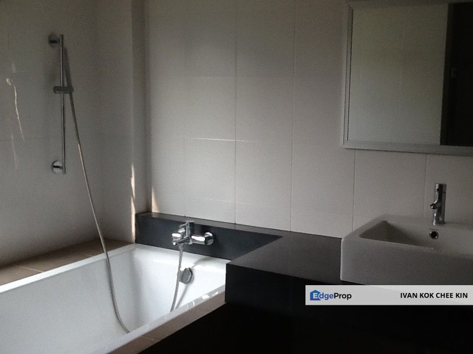 Well Maintained Unit With 3 Carpark Lot, Kuala Lumpur, Mont Kiara