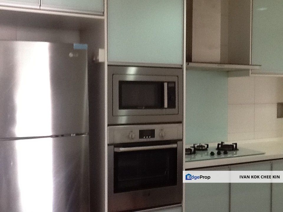 Well Maintained Unit With 3 Carpark Lot, Kuala Lumpur, Mont Kiara