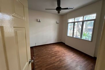 Bungaraya Kondominium, Saujana Subang