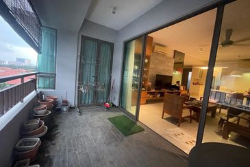 Ara Hill Condominium