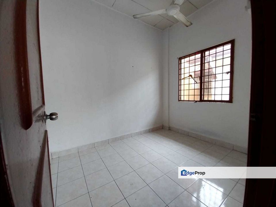 Apartment Seroja Bukit Jelutong Shah Alam Facing Surau Freehold , Selangor, Shah Alam