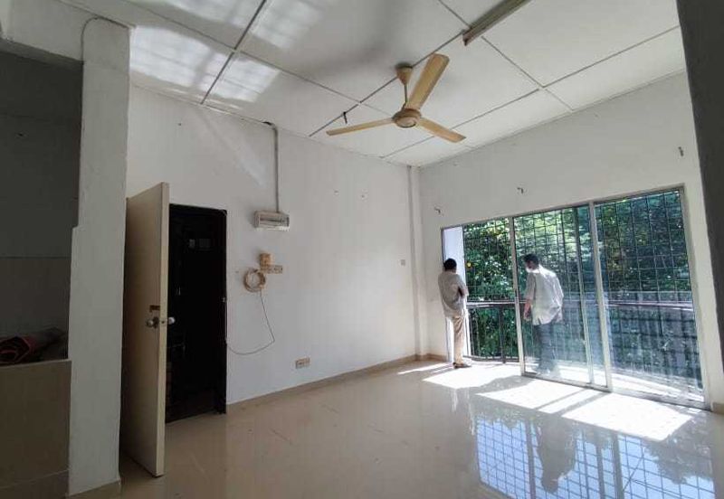 Taman Pinggiran Delima