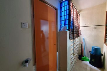 Pusat Komersial Seksyen 7