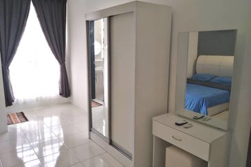 Puncak Hijauan (Hijauan Heights)