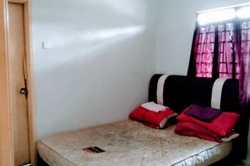 Iris Apartment, Taman Saujana Utama