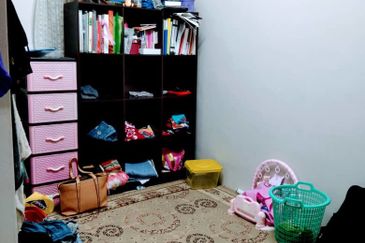 Iris Apartment, Taman Saujana Utama