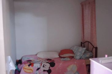 Iris Apartment, Taman Saujana Utama