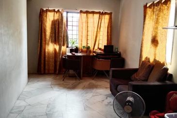 Iris Apartment, Taman Saujana Utama