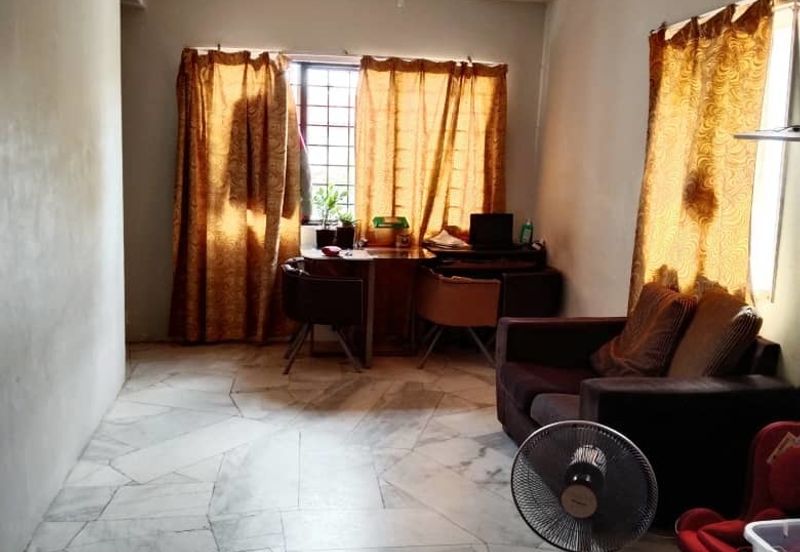 Iris Apartment, Taman Saujana Utama